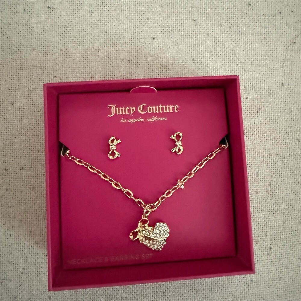 Juicy Couture Necklace & Stud Earrings Set Gold Pave Heart Charm Bow